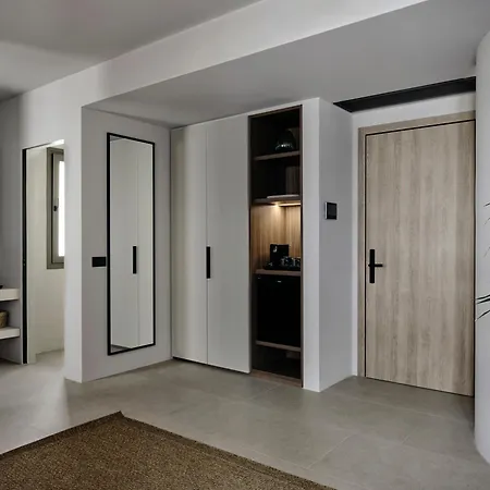 Hotel Bond Smart Living