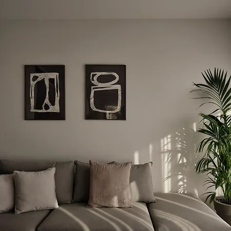 Bond Smart Living Hotel